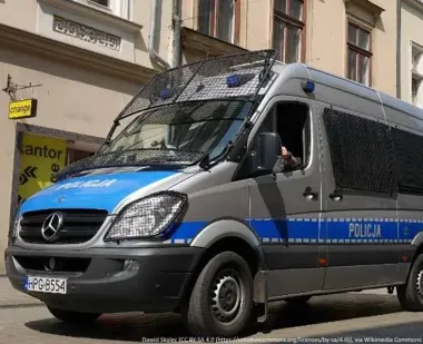 Zaufali fałszywym doradcom - z kont zniknęło ponad 50 tysięcy złotych
